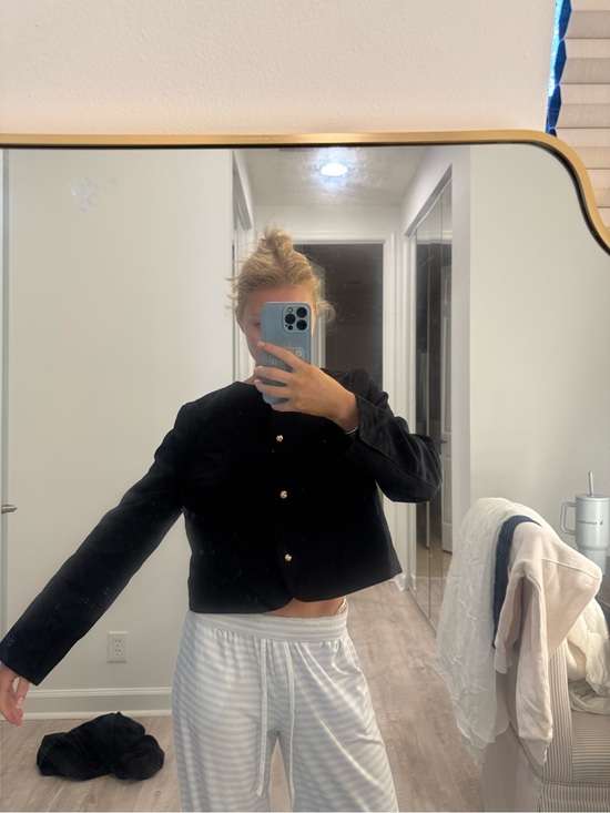 H&M Jackets & Blazers - H&M Black Cropped Blazer with Gold Buttons